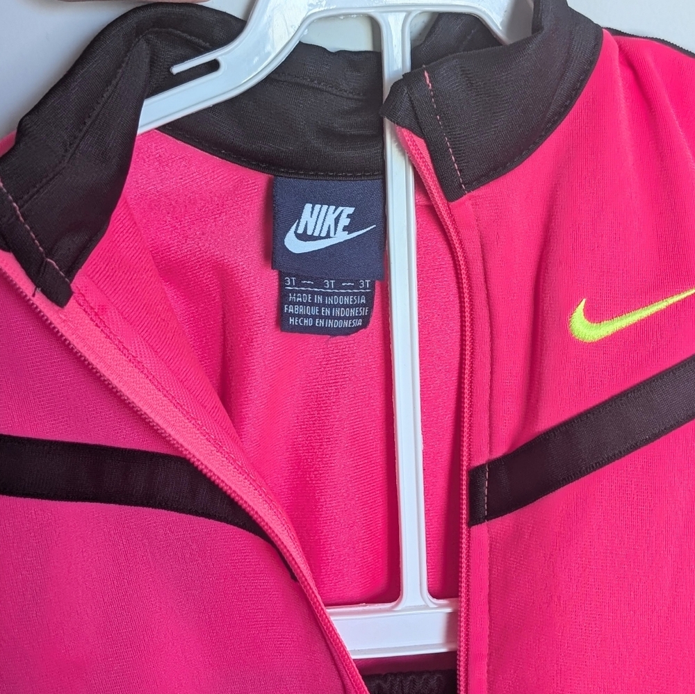 Nike girls tracksuit size 3T